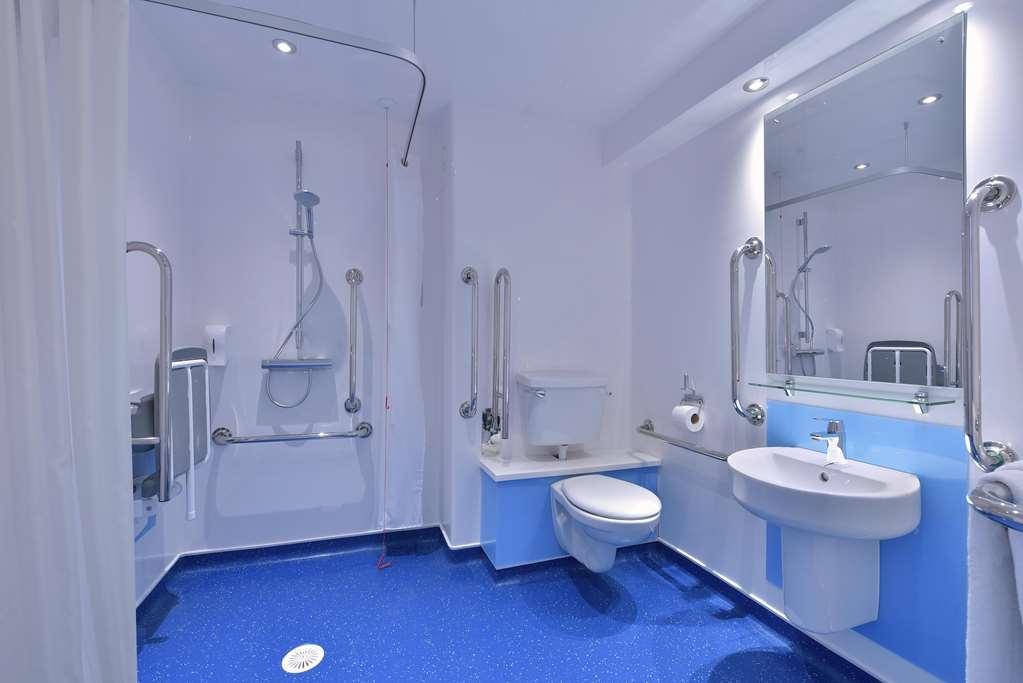 Travelodge Bradford Central Habitación foto